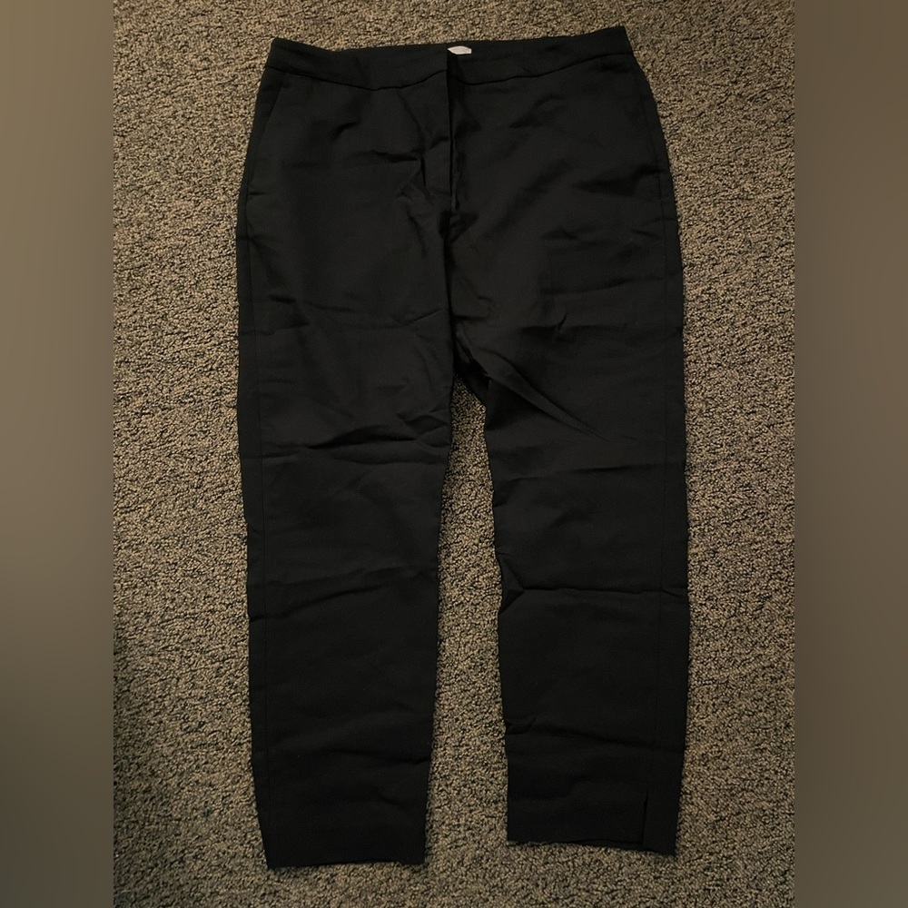 - pantsuits/trousers
